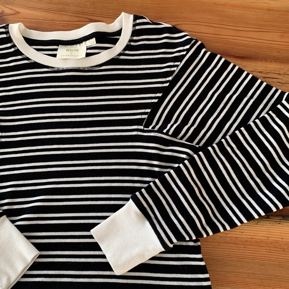 Maeve by Anthropologie long sleeve top. Size small. Gently used. - Picture 4 of 5